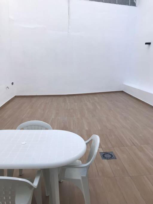 Bonita Y Amplia Casa Con Patio, En Centro Ciudad Lejlighed Mérida Eksteriør billede